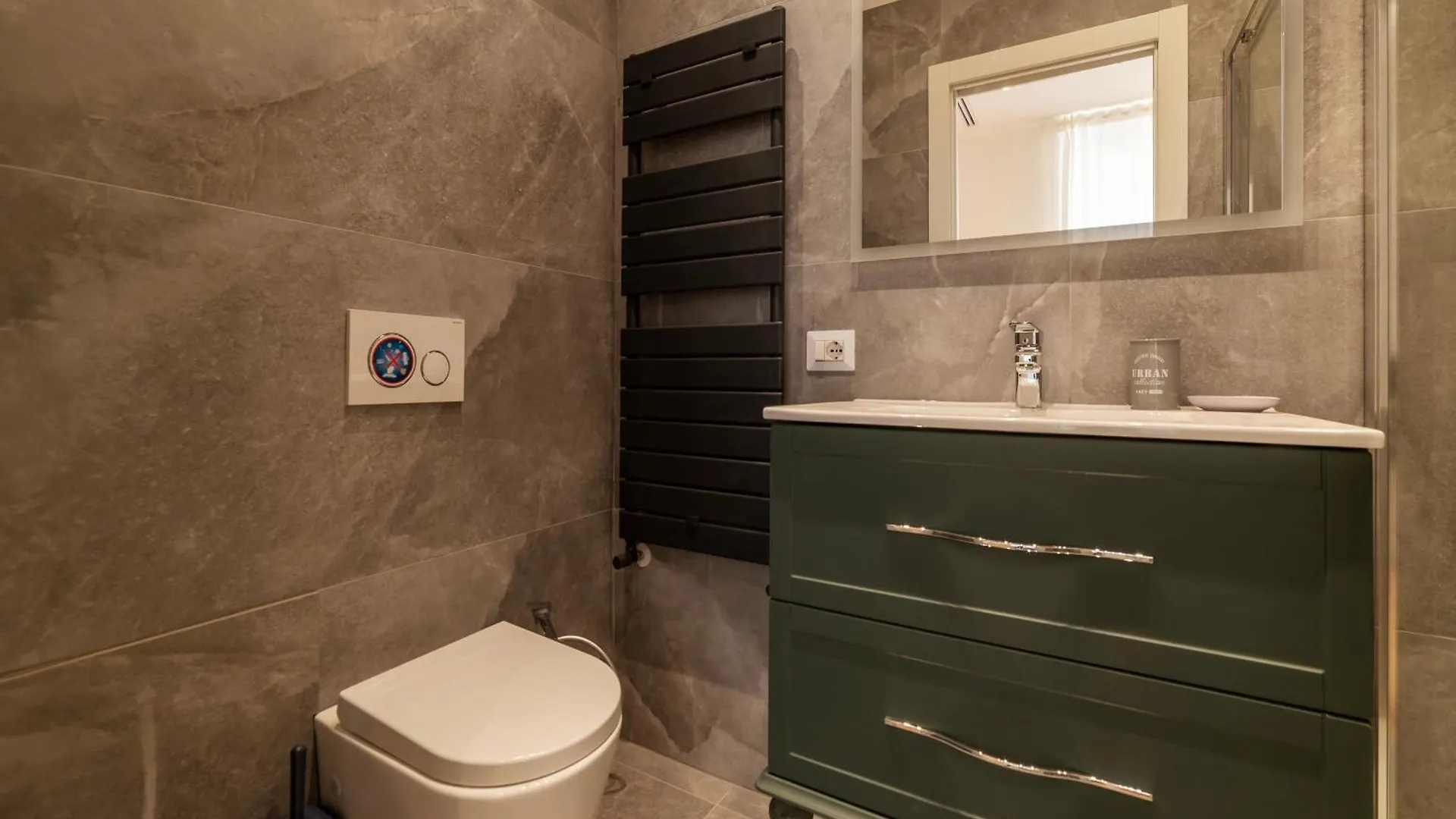 Rome Huge & Cozy Apartment