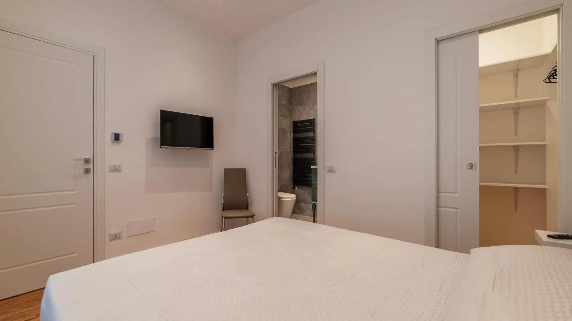 Rome Huge & Cozy Apartment